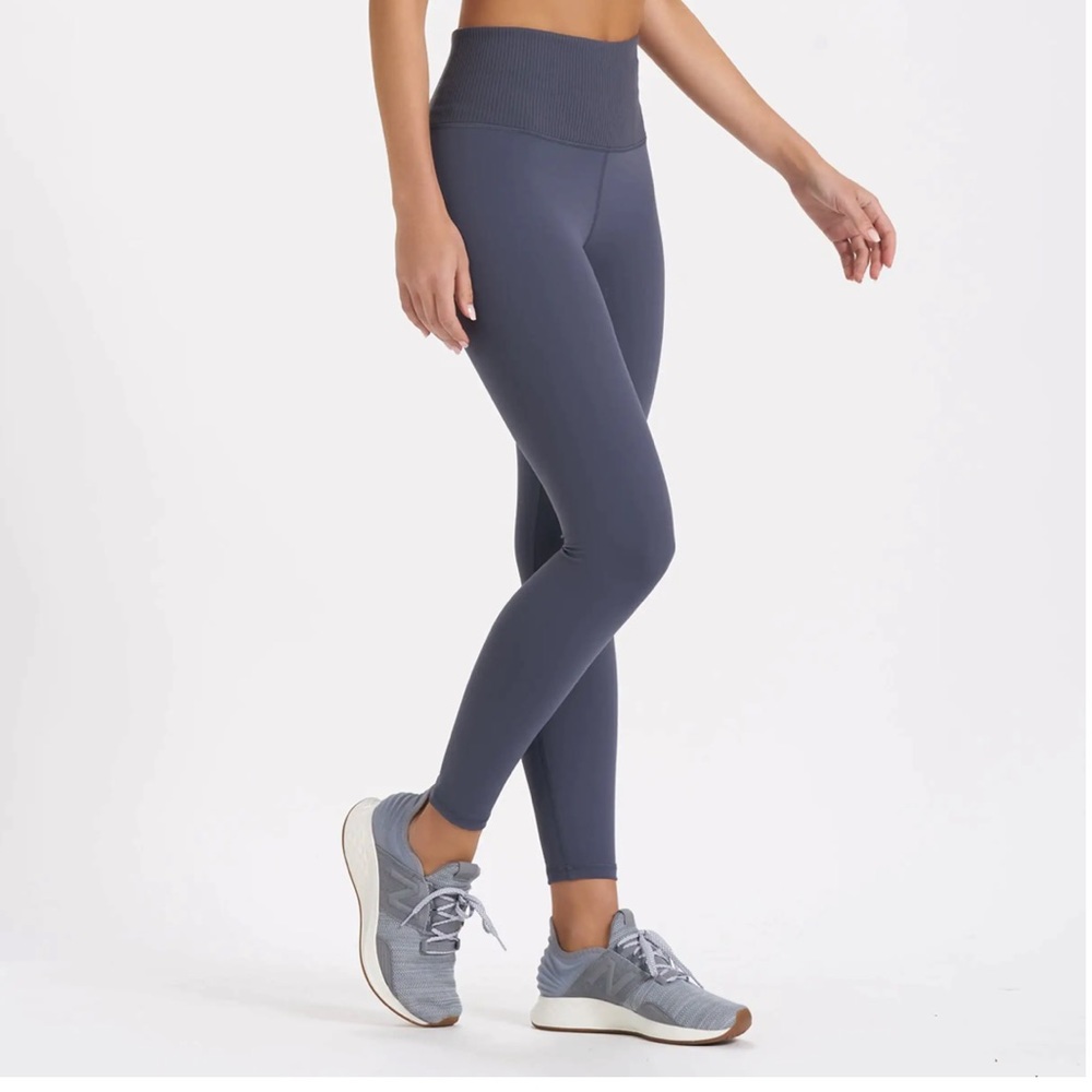 NWOT Vuori Leggings